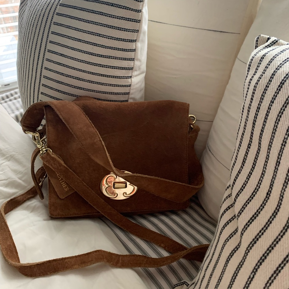 Crossbody purse